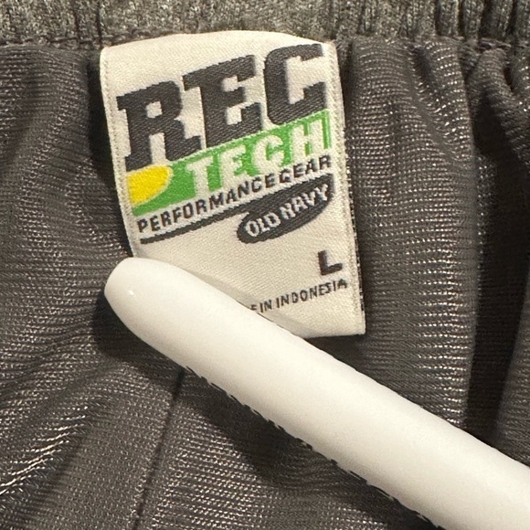 Men’s Old Navy Rec Tech Performance Gear Shorts - Picture 4 of 5